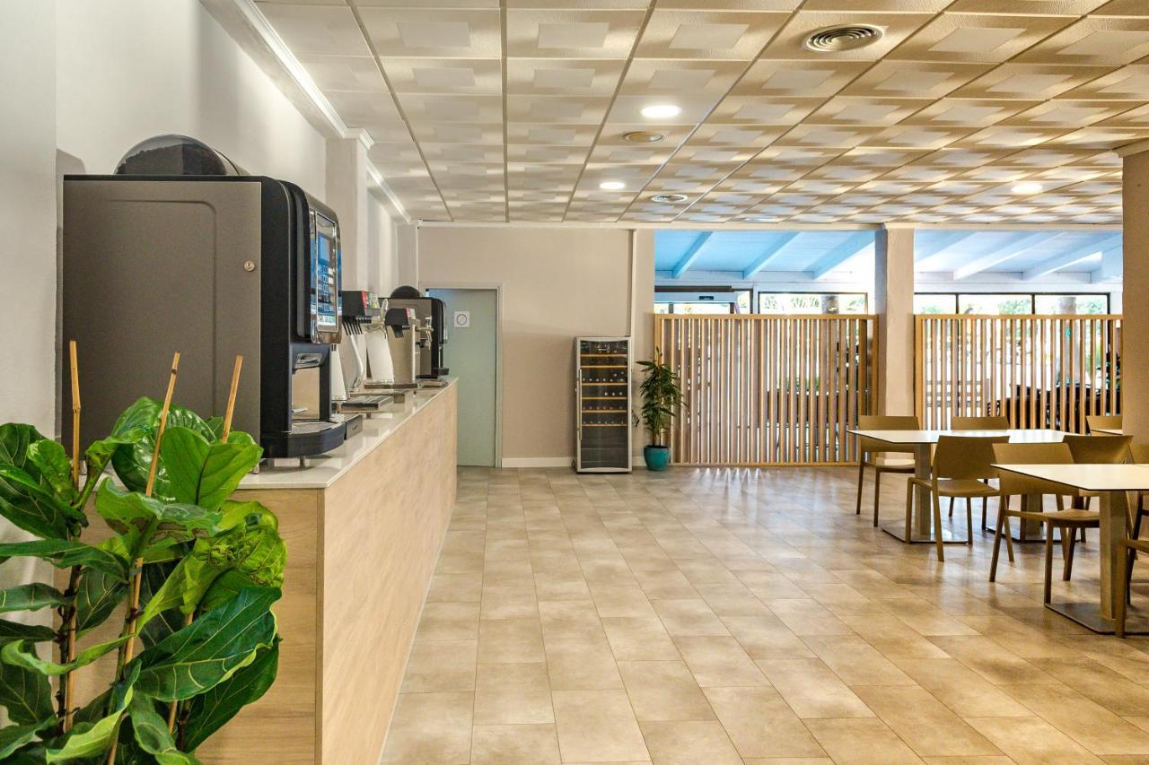 Fergus Club Carema Splash Playas De Fornells Exterior foto